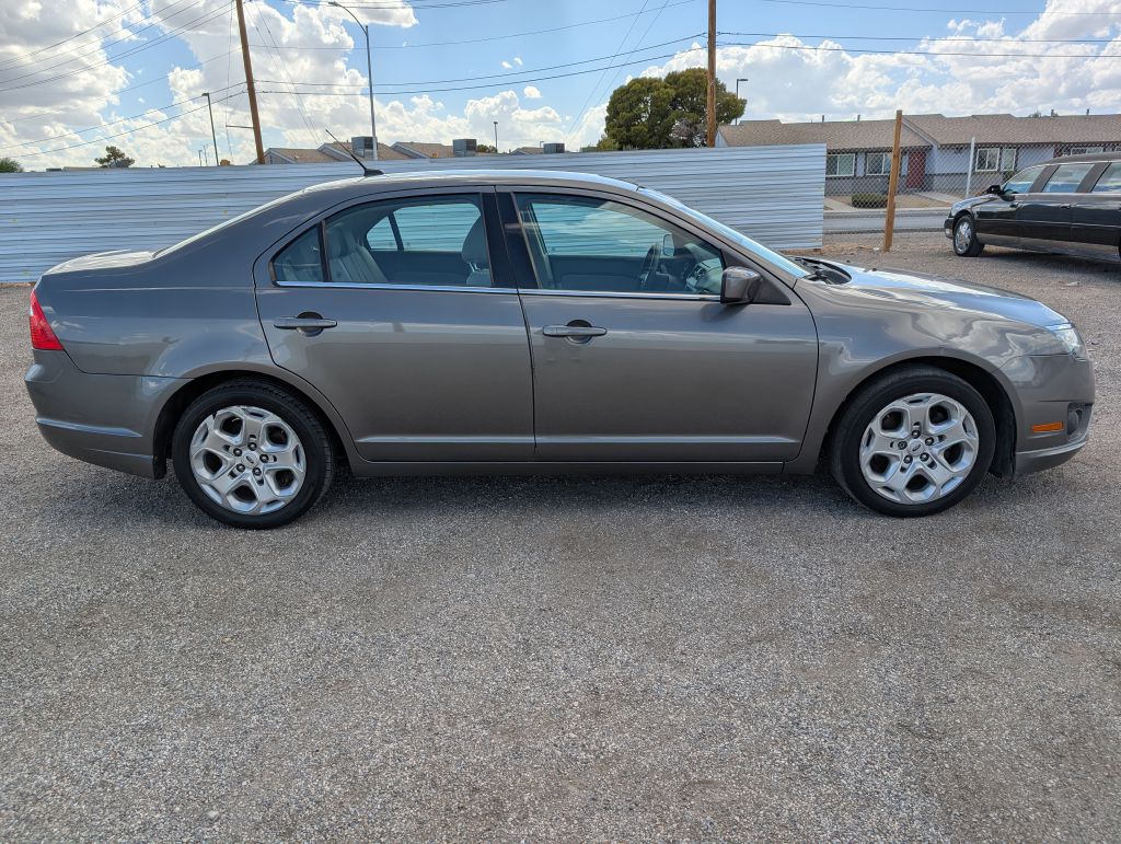 Photo 3 of this FORD FUSION