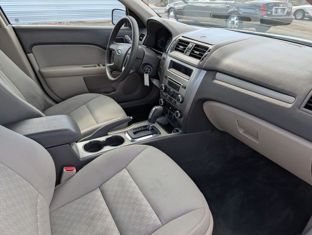 Photo 9 of this FORD FUSION