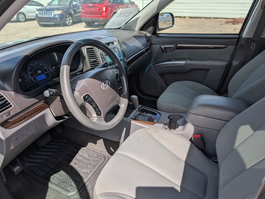 Photo 7 of this HYUNDAI SANTA FE