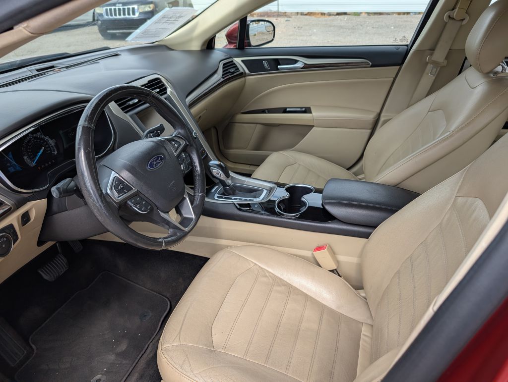 Photo 8 of this FORD FUSION