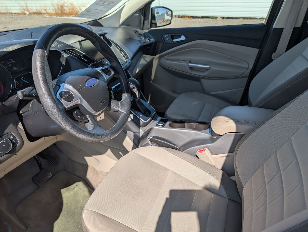 Photo 7 of this FORD ESCAPE