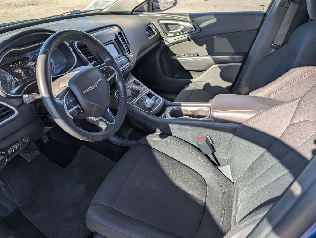 Photo 7 of this CHRYSLER 200