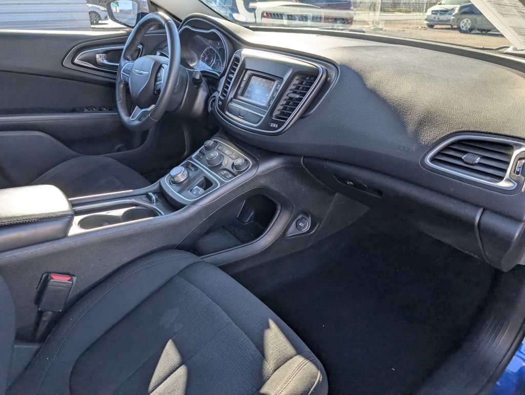 Photo 8 of this CHRYSLER 200