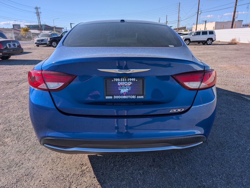 Photo 2 of this CHRYSLER 200