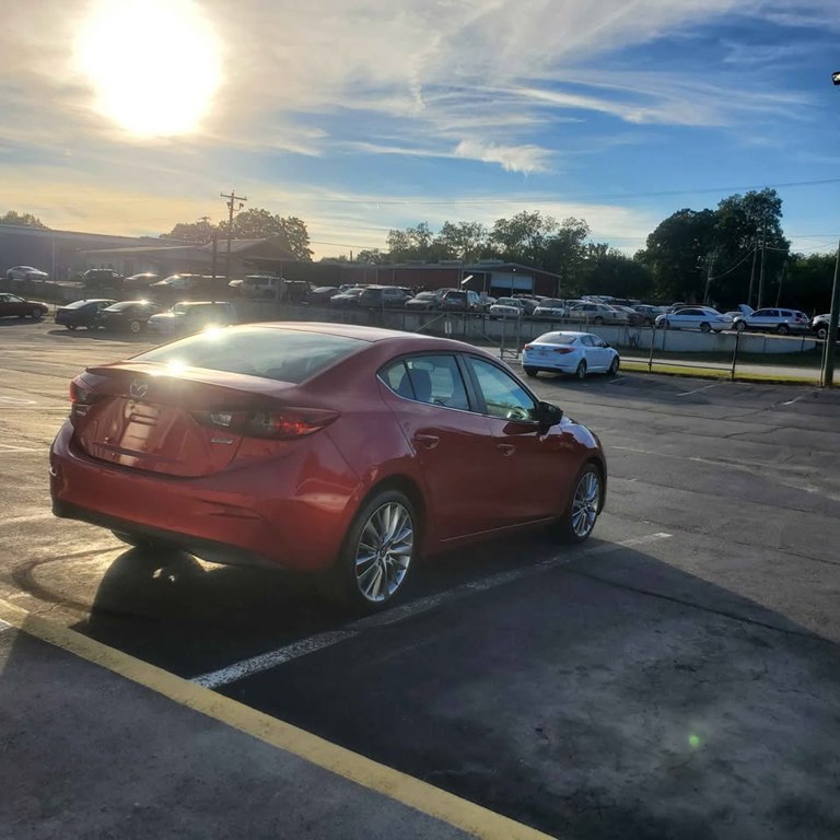Photo 11 of this MAZDA 3