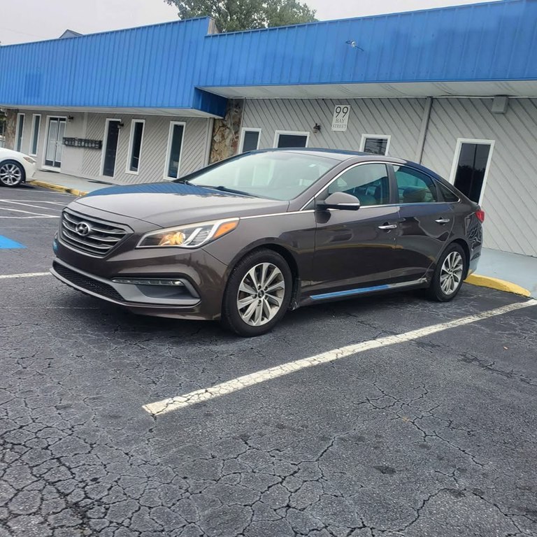 Photo 16 of this HYUNDAI SONATA