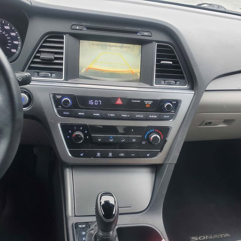 Photo 5 of this HYUNDAI SONATA