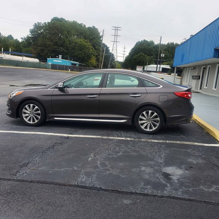 Photo 9 of this HYUNDAI SONATA