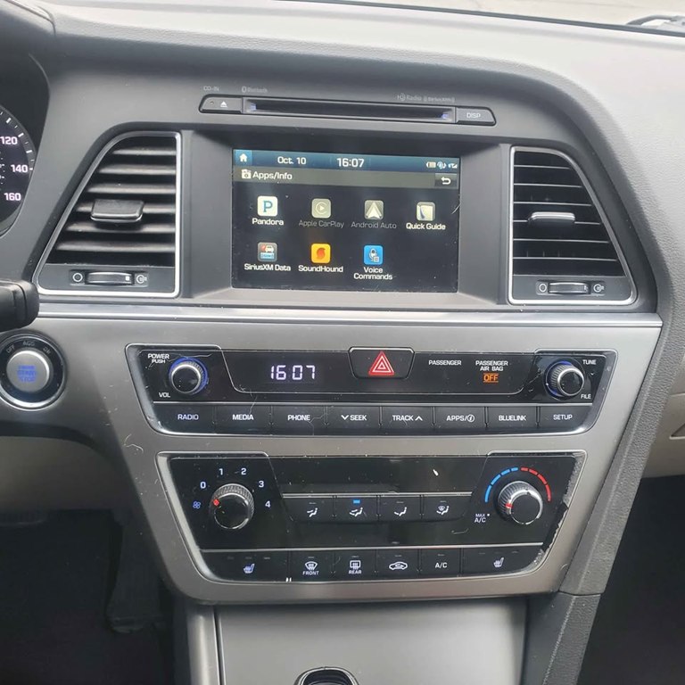 Photo 12 of this HYUNDAI SONATA