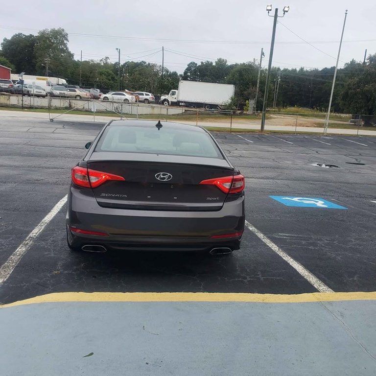 Photo 14 of this HYUNDAI SONATA