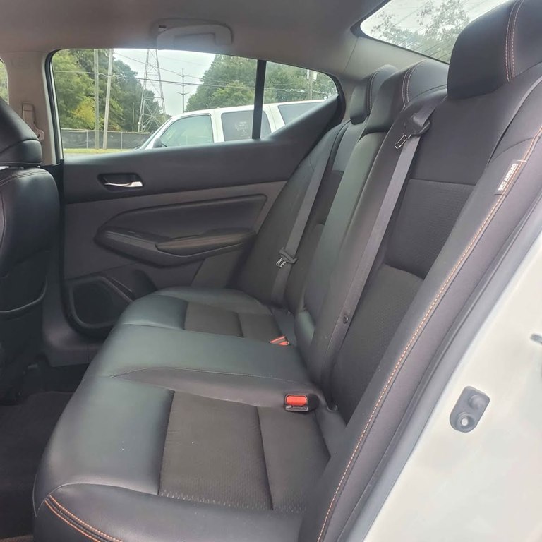 Photo 6 of this NISSAN ALTIMA
