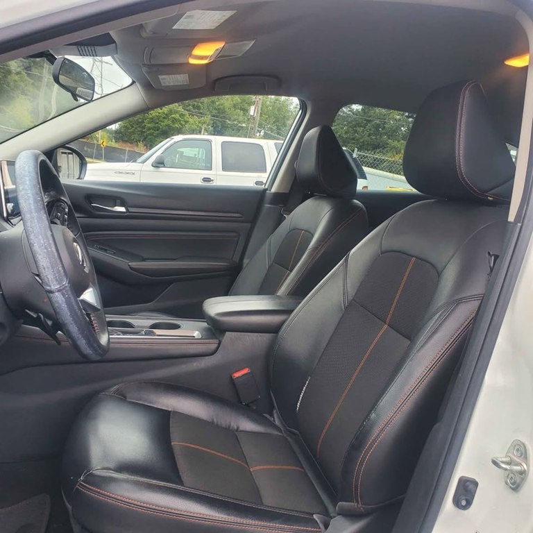 Photo 4 of this NISSAN ALTIMA