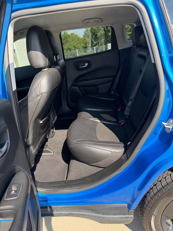 Photo 7 of this JEEP COMPASS