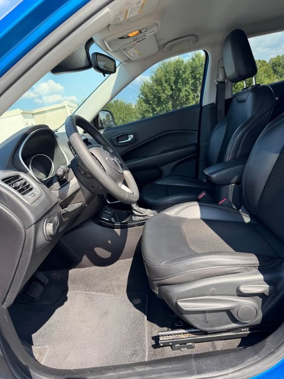 Photo 5 of this JEEP COMPASS
