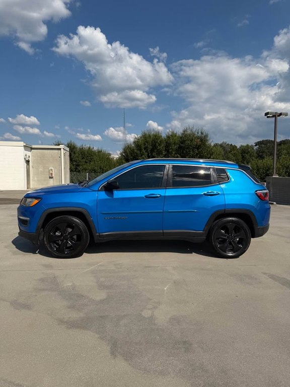 Photo 4 of this JEEP COMPASS