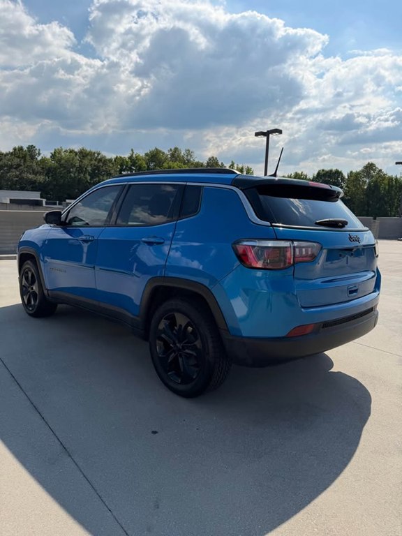 Photo 9 of this JEEP COMPASS