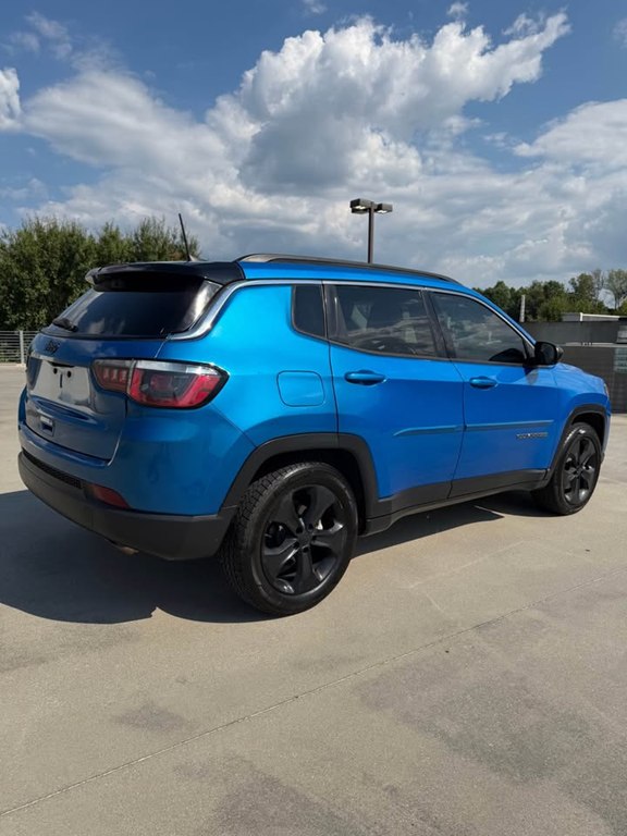 Photo 14 of this JEEP COMPASS