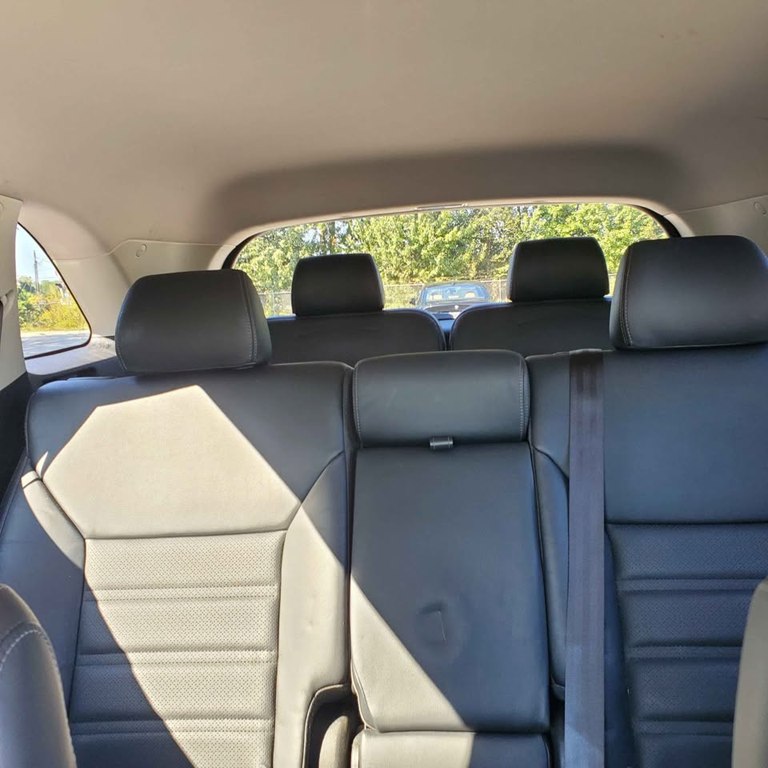 Photo 10 of this KIA SORENTO