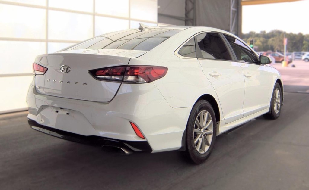 Photo 4 of this HYUNDAI SONATA