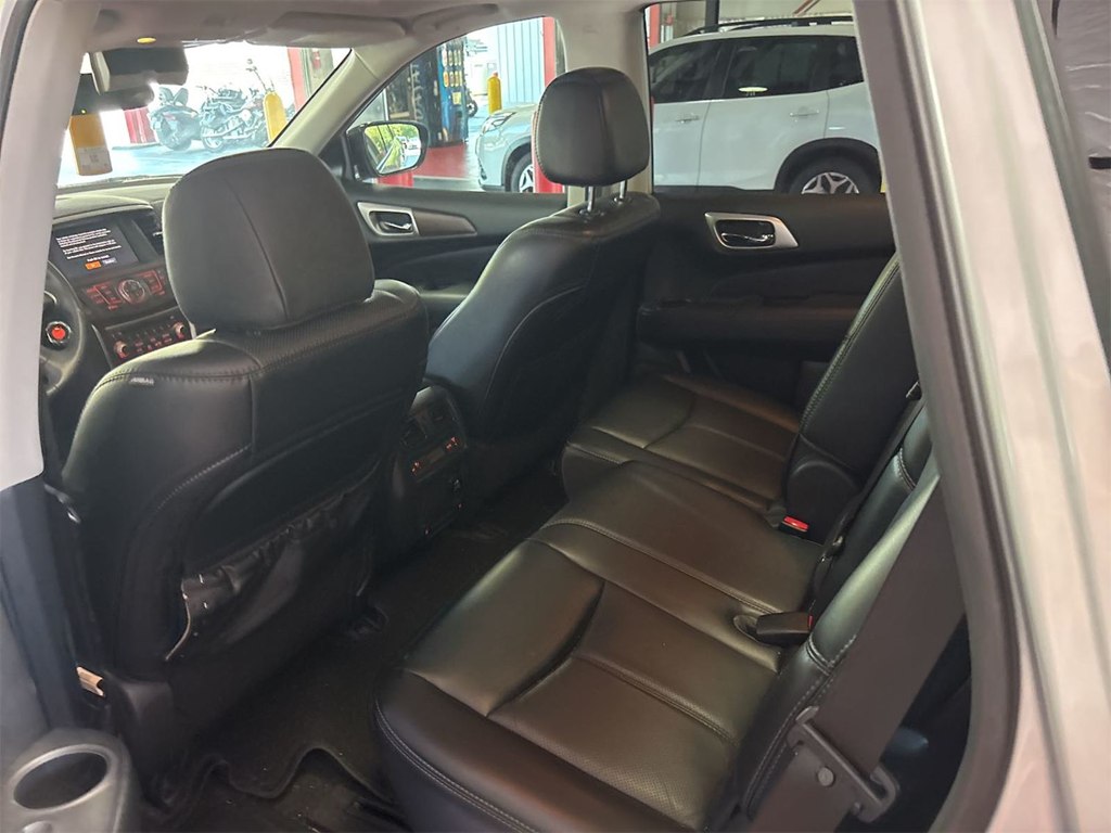 Photo 4 of this NISSAN PATHFINDER