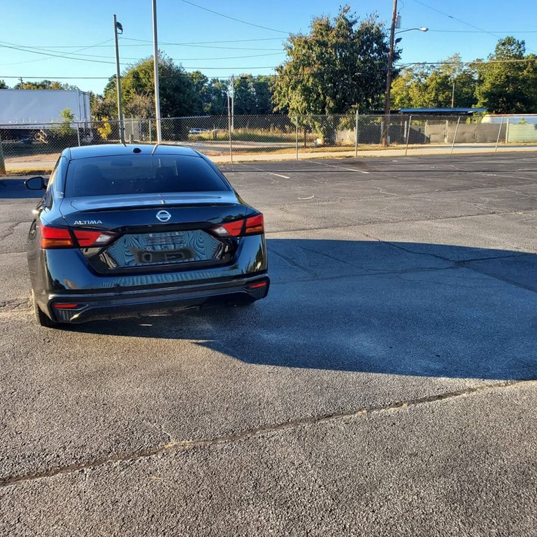 Photo 12 of this NISSAN ALTIMA