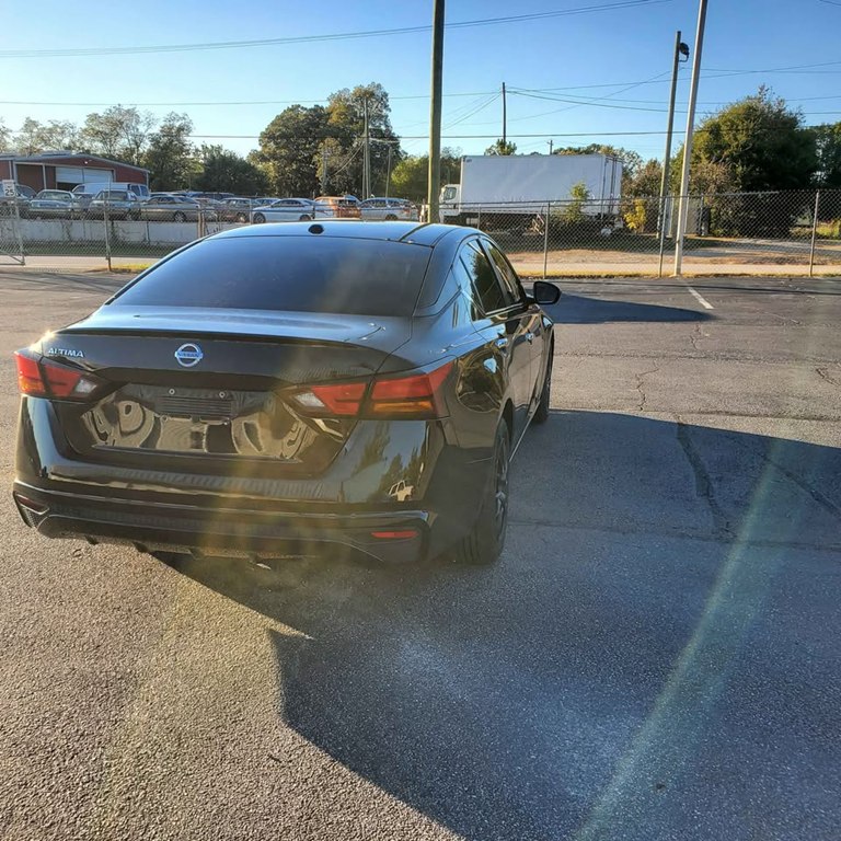 Photo 13 of this NISSAN ALTIMA
