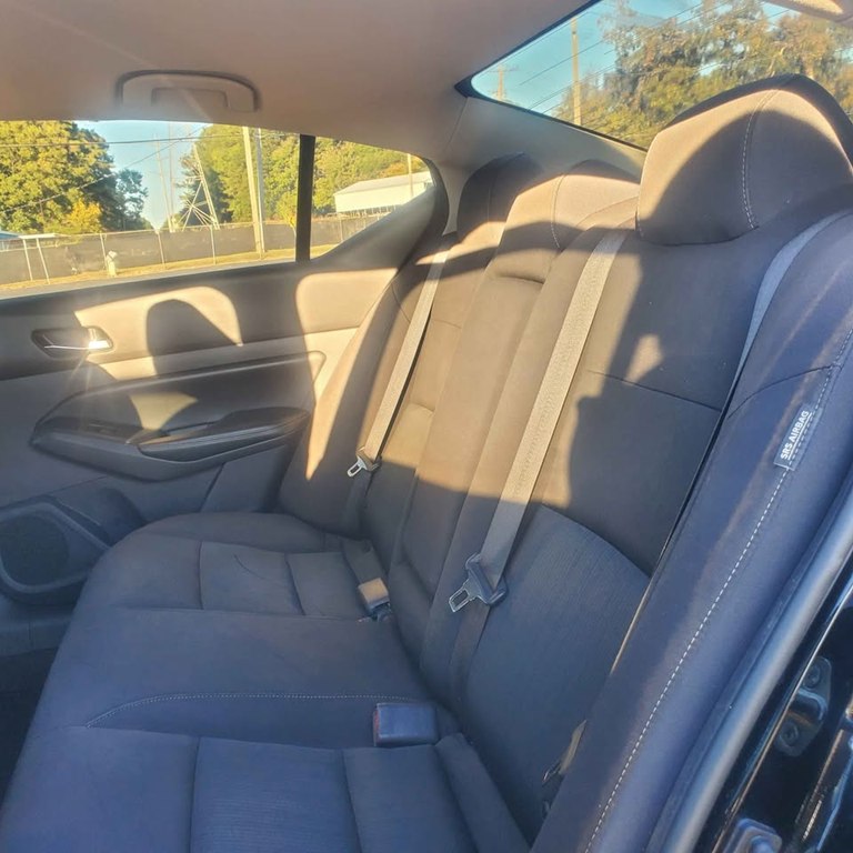 Photo 6 of this NISSAN ALTIMA