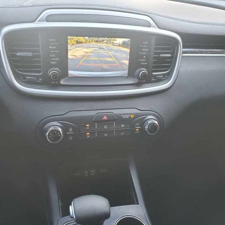 Photo 4 of this KIA SORENTO