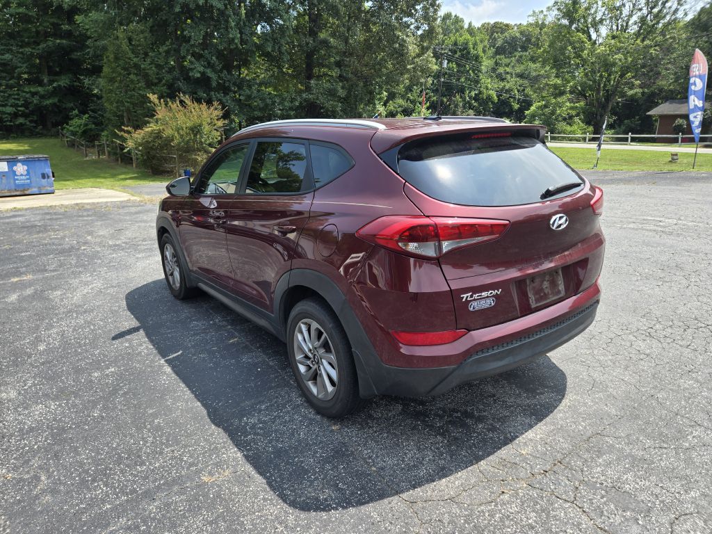 Photo 3 of this HYUNDAI TUCSON