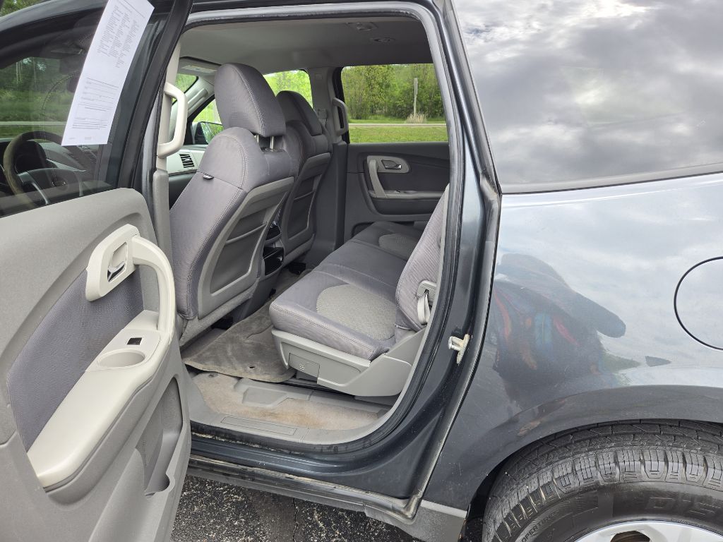 CHEVROLET TRAVERSE 2011 CHEVROLET TRAVERSE 1GNKVEED1BJ223168