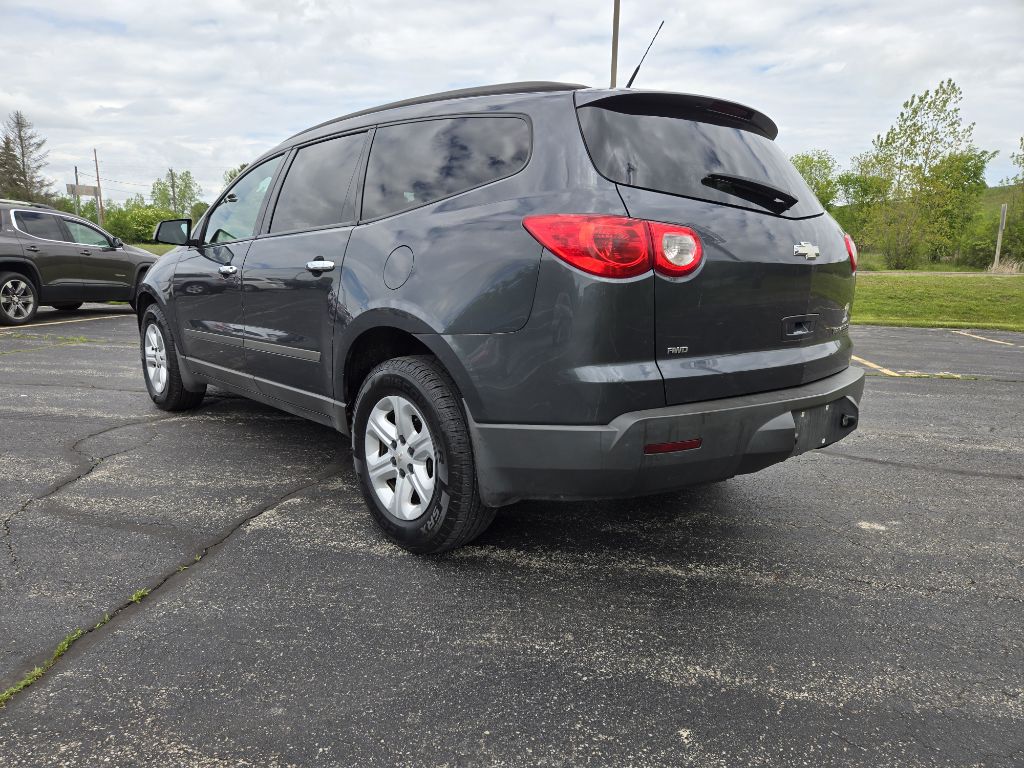 CHEVROLET TRAVERSE 2011 CHEVROLET TRAVERSE 1GNKVEED1BJ223168