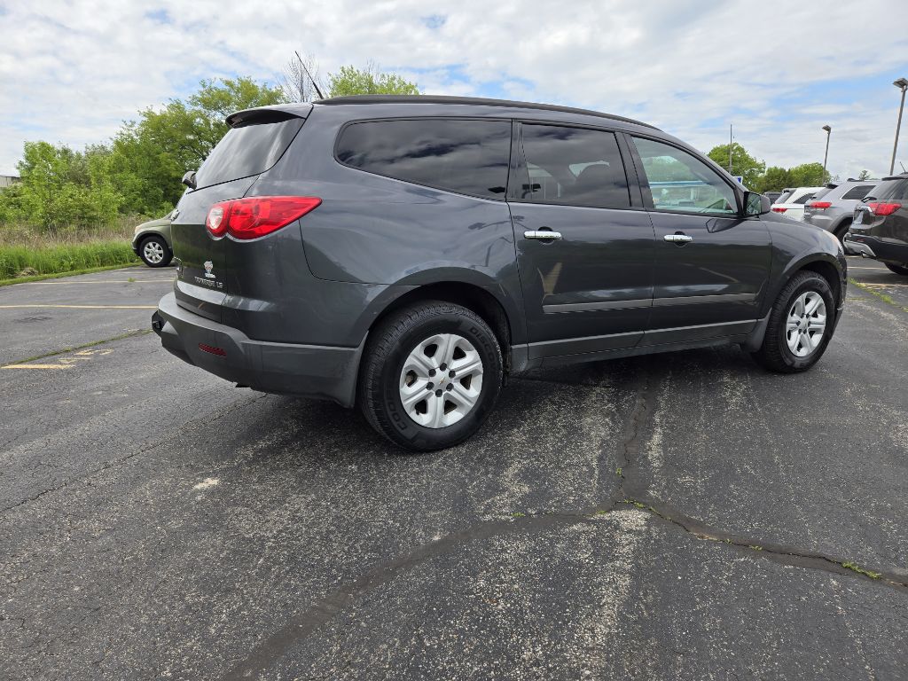 CHEVROLET TRAVERSE 2011 CHEVROLET TRAVERSE 1GNKVEED1BJ223168