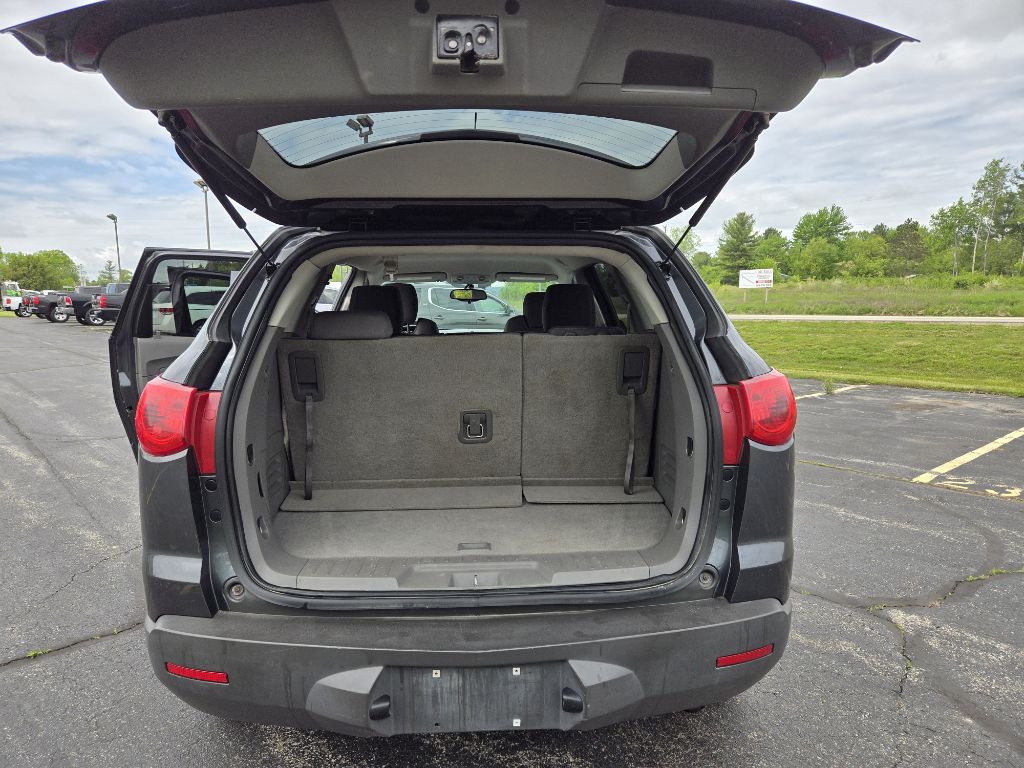 CHEVROLET TRAVERSE 2011 CHEVROLET TRAVERSE 1GNKVEED1BJ223168