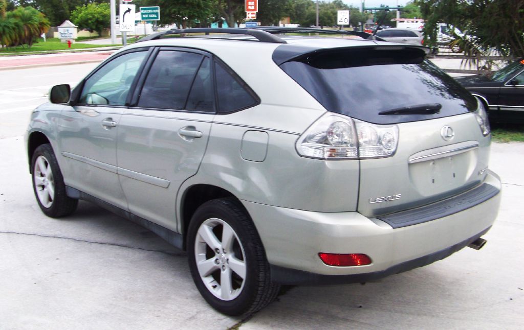 Photo 3 of this LEXUS RX