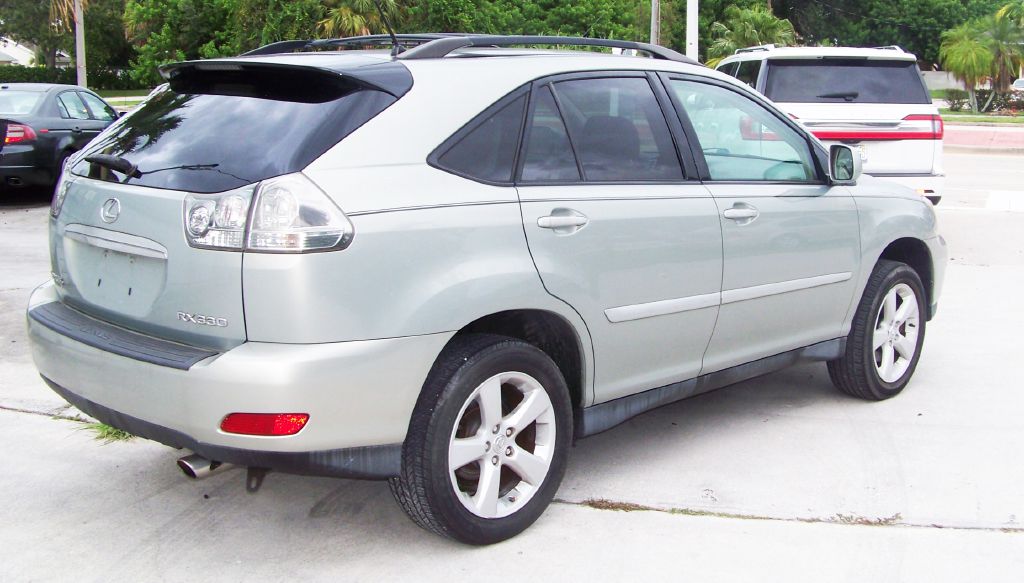 Photo 5 of this LEXUS RX