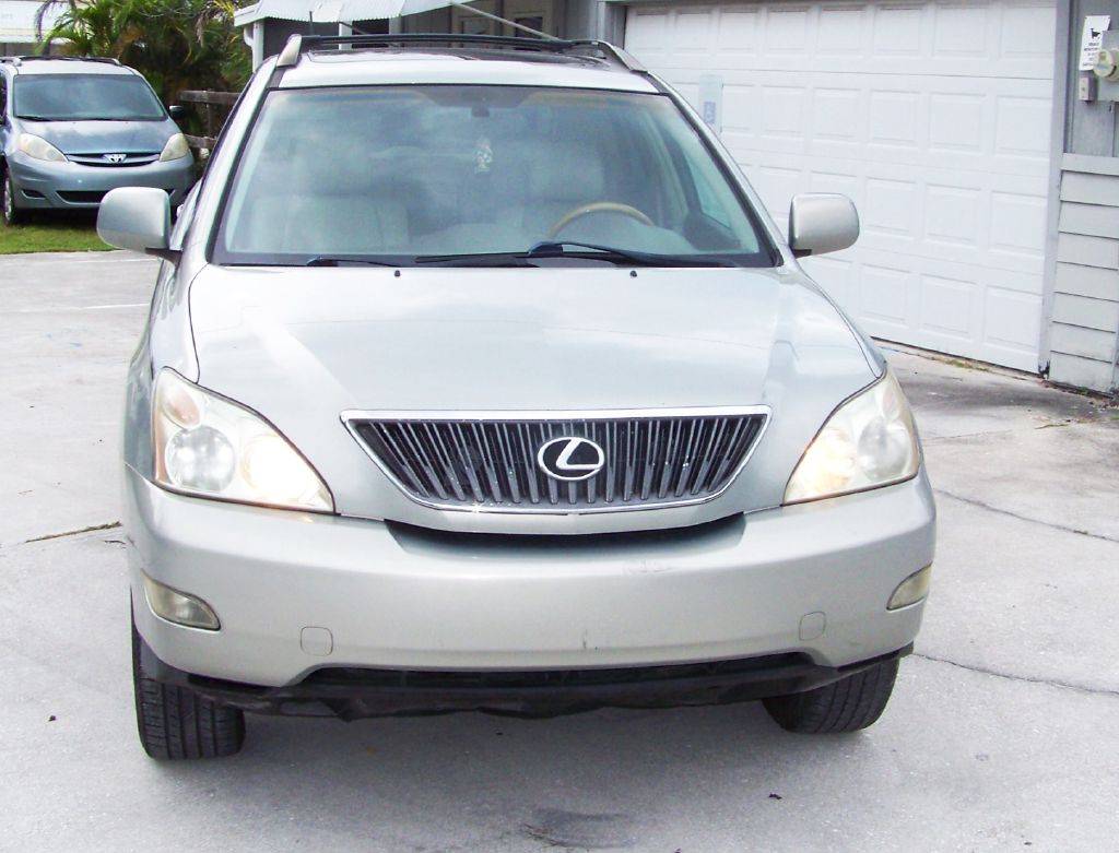Photo 6 of this LEXUS RX