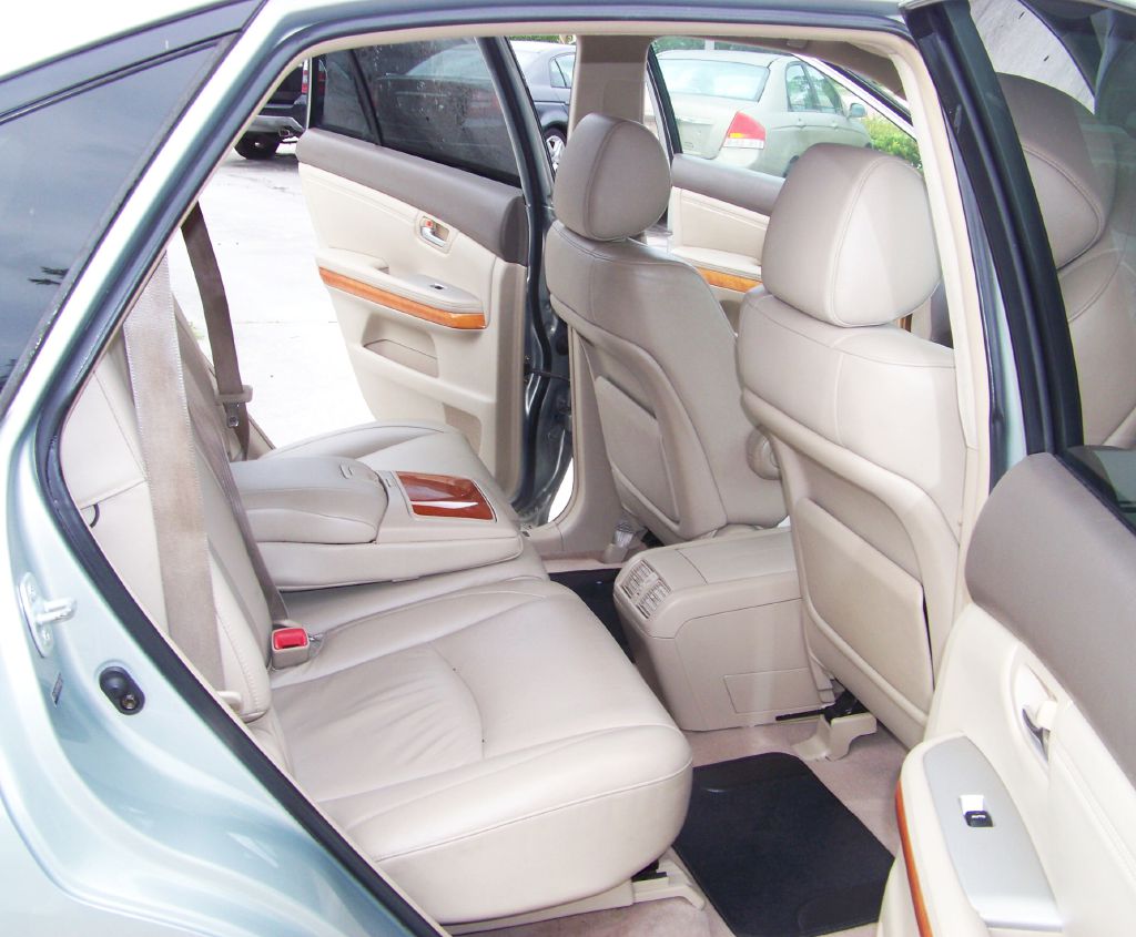 Photo 11 of this LEXUS RX