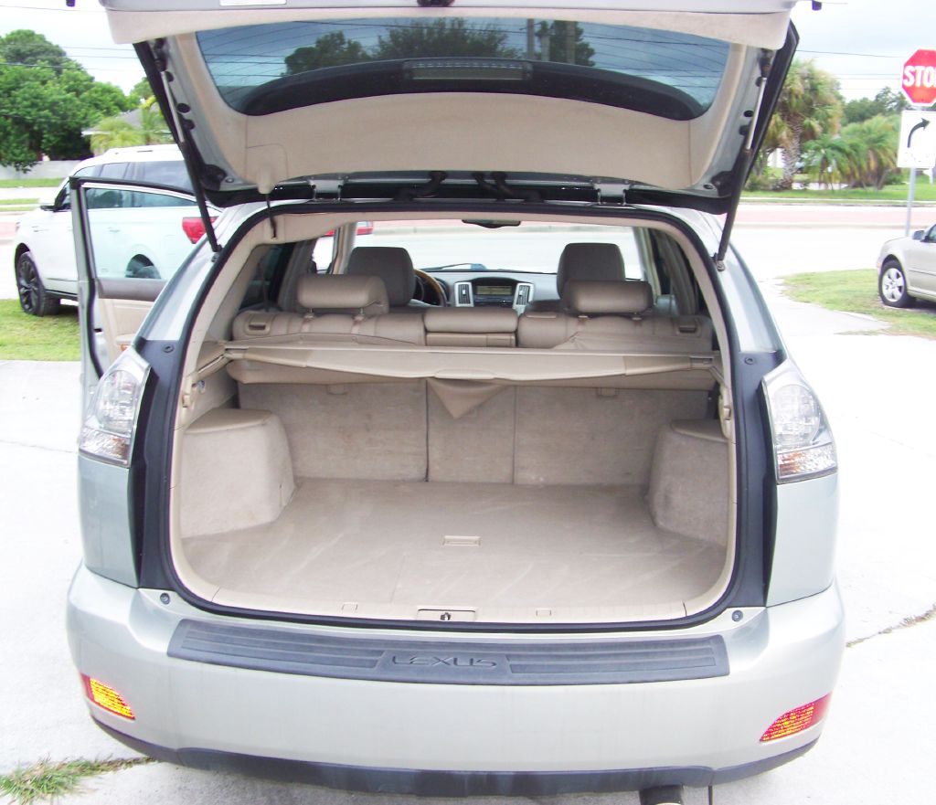 Photo 15 of this LEXUS RX