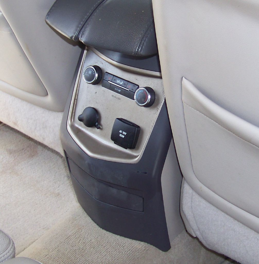 Photo 17 of this LINCOLN MKT