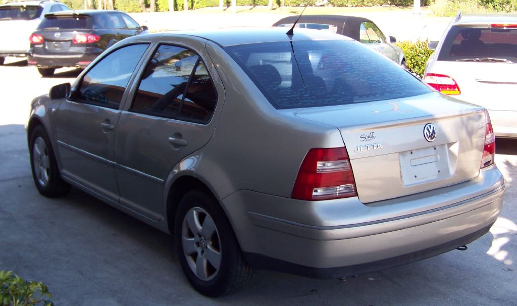 Photo 4 of this VOLKSWAGEN JETTA
