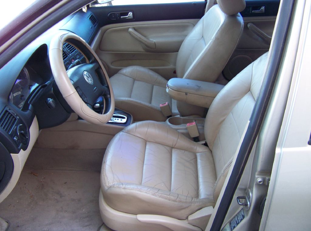 Photo 9 of this VOLKSWAGEN JETTA