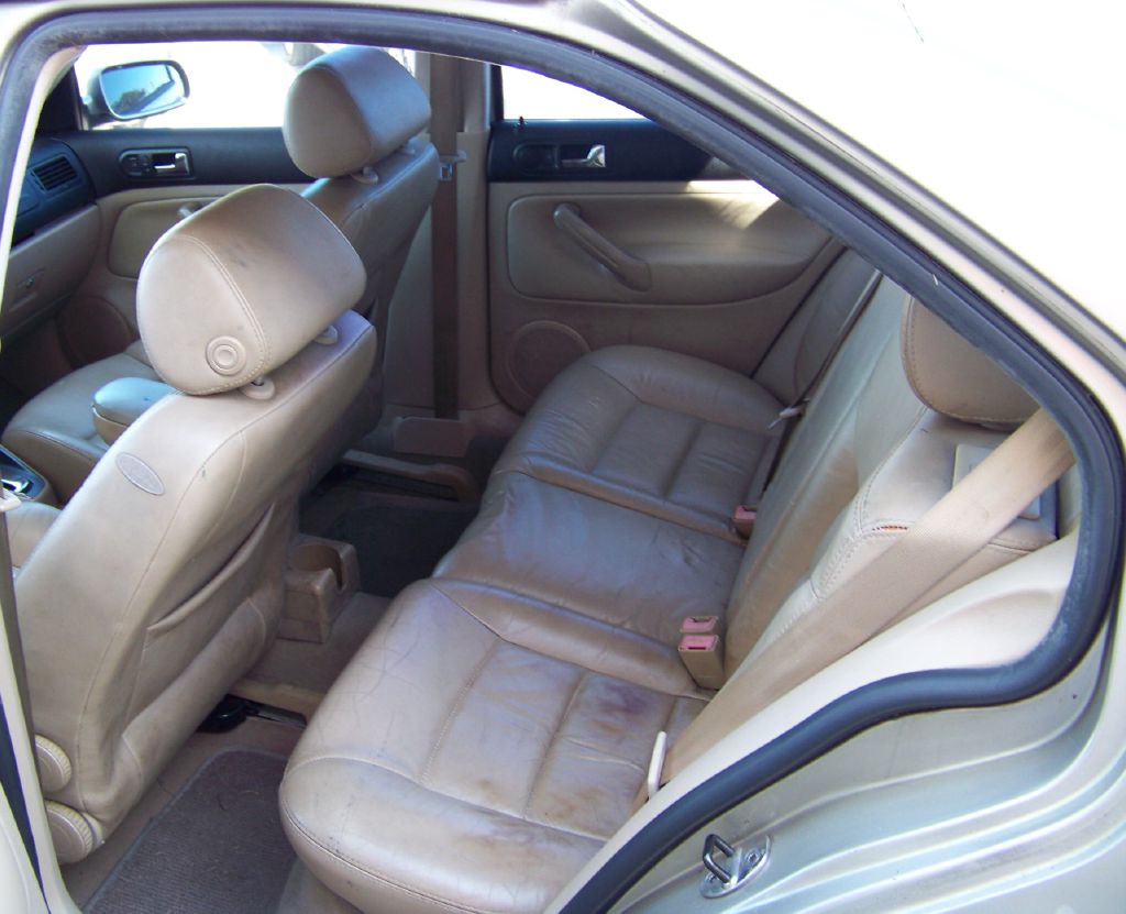 Photo 11 of this VOLKSWAGEN JETTA