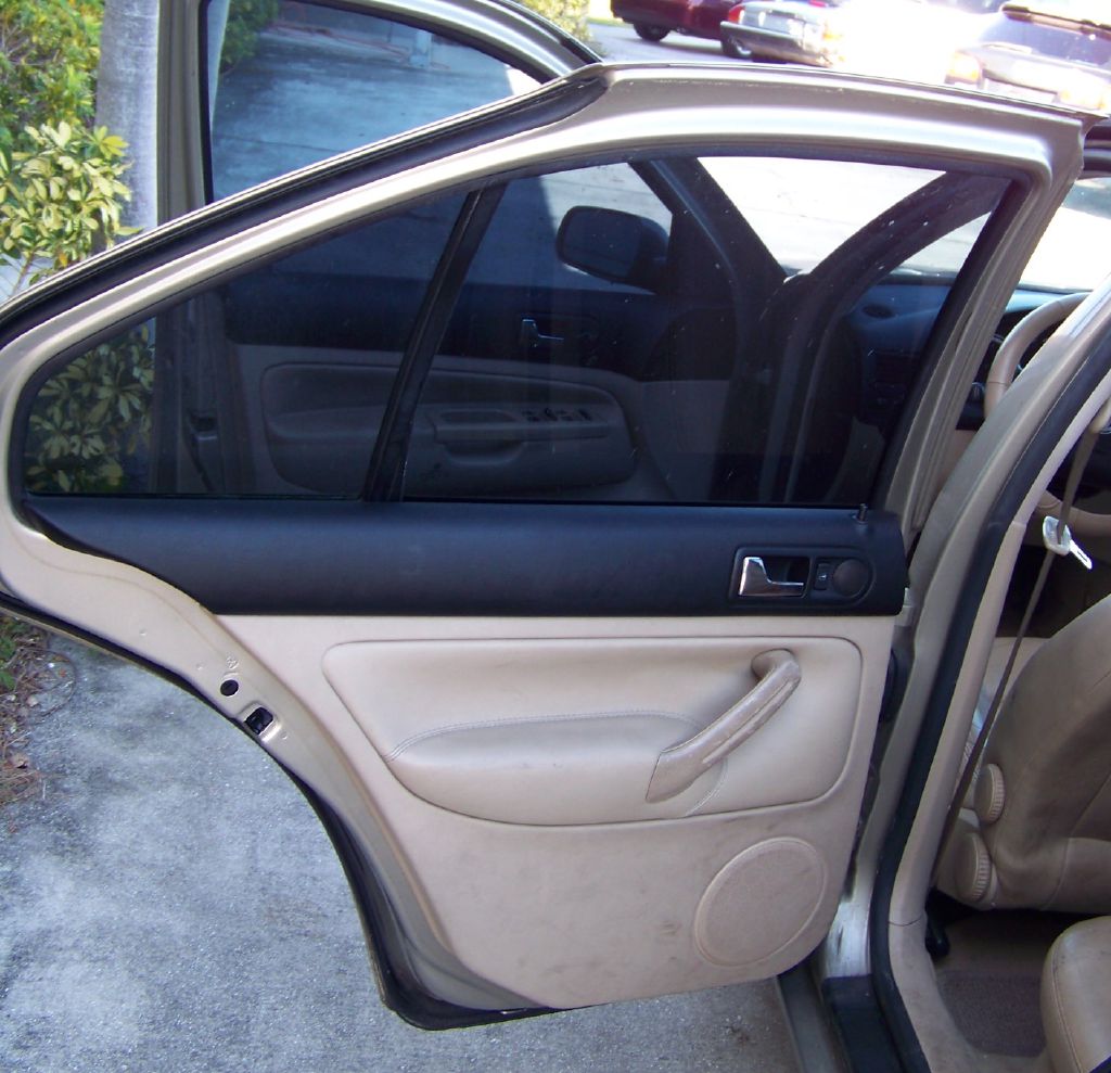 Photo 12 of this VOLKSWAGEN JETTA