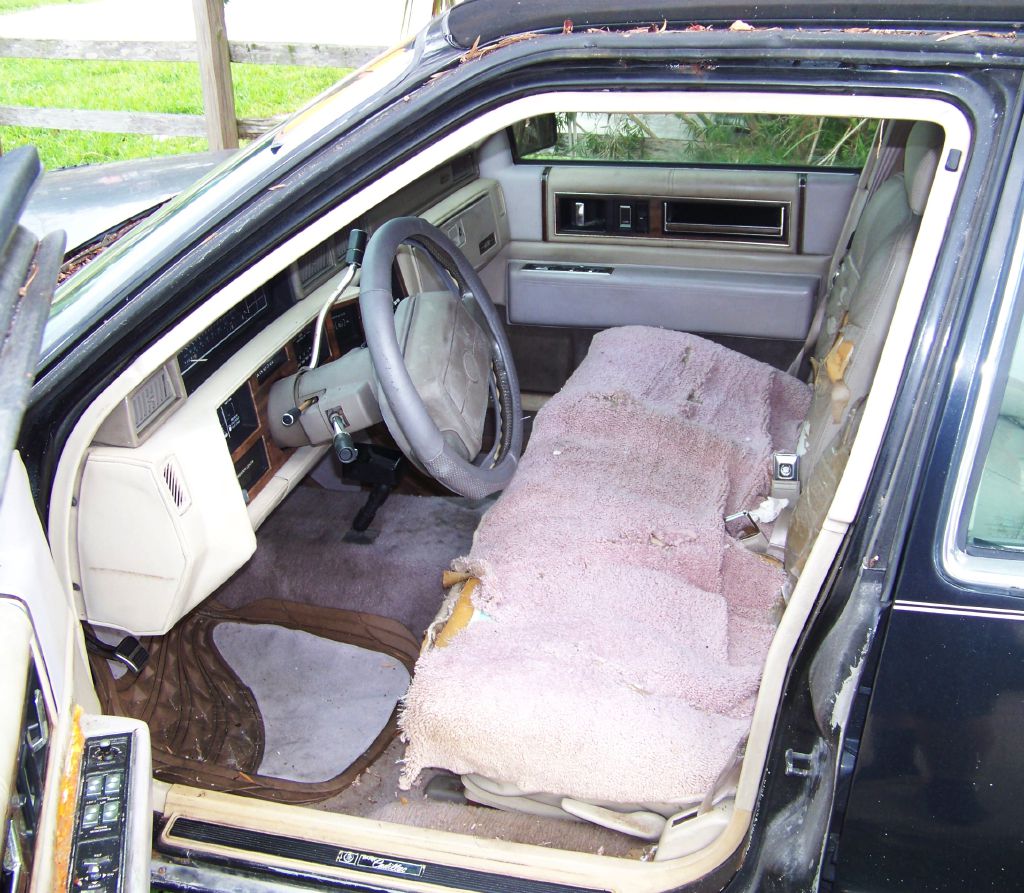 Photo 5 of this CADILLAC DEVILLE
