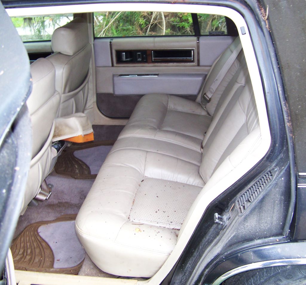 Photo 7 of this CADILLAC DEVILLE