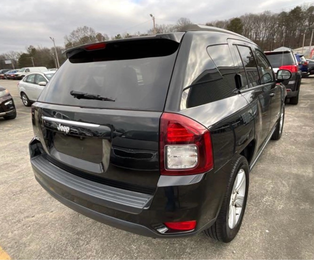 Photo 4 of this JEEP COMPASS