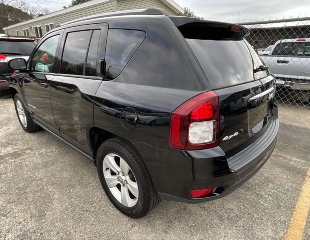 Photo 6 of this JEEP COMPASS