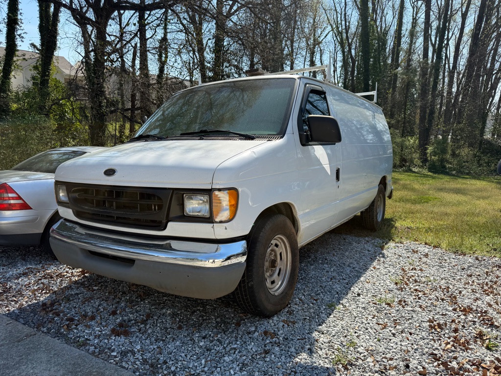 2002 FORD E-SERIES