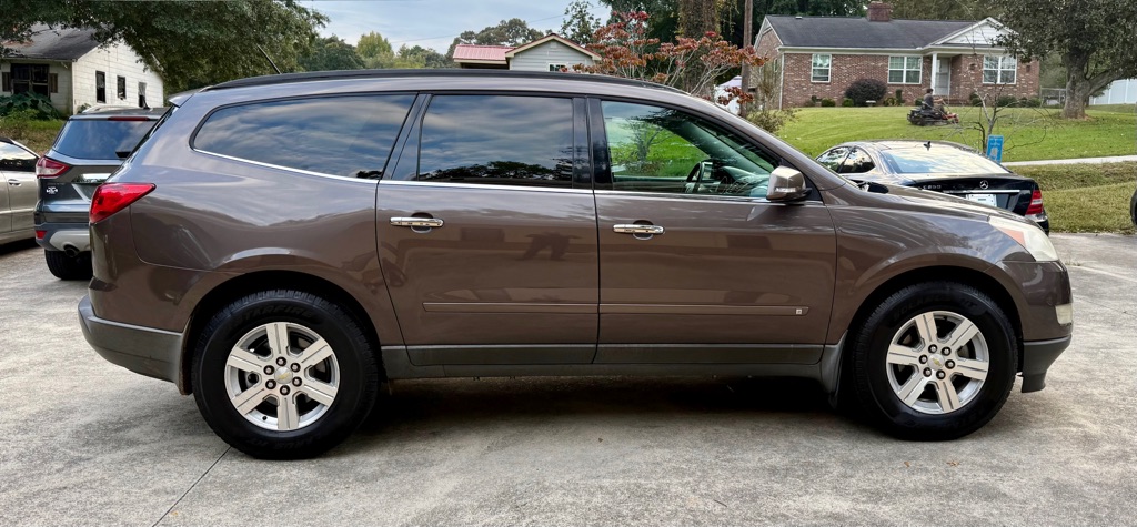 Photo 9 of this CHEVROLET TRAVERSE