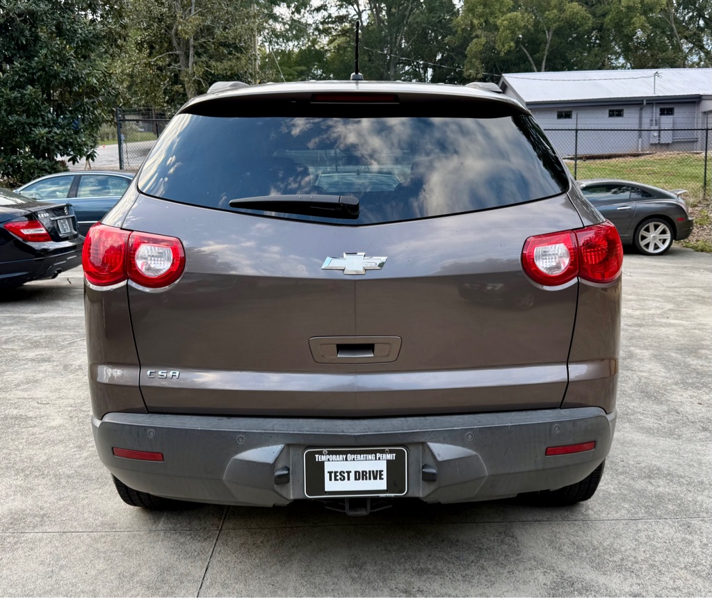 Photo 7 of this CHEVROLET TRAVERSE